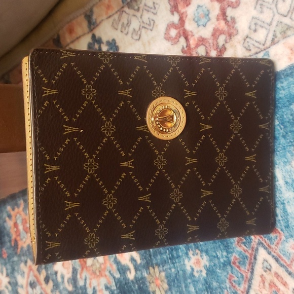 Misty Genuine Leather Passport Holder - Picture 3 of 6